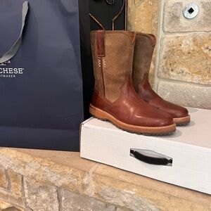 Lucchese- Ranger II pull on boot tan and olive upper size 9 1/2